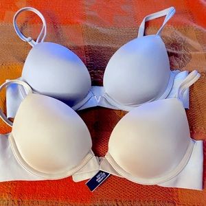 Bundle Victoria’s Secret bras 32A